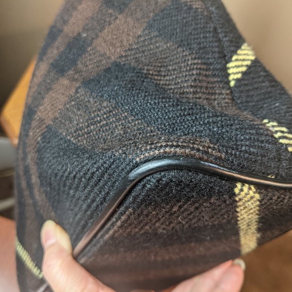 Auth Burberry Wool Hobo bag (would trade for a pink & beige straps Burberry bag) - Picture 6 of 15